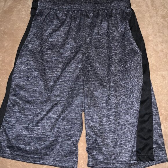 Ultra Performance Men's Activewear Shorts Sz Medium Gray Black Elastic Waist C03 - Picture 1 of 5
